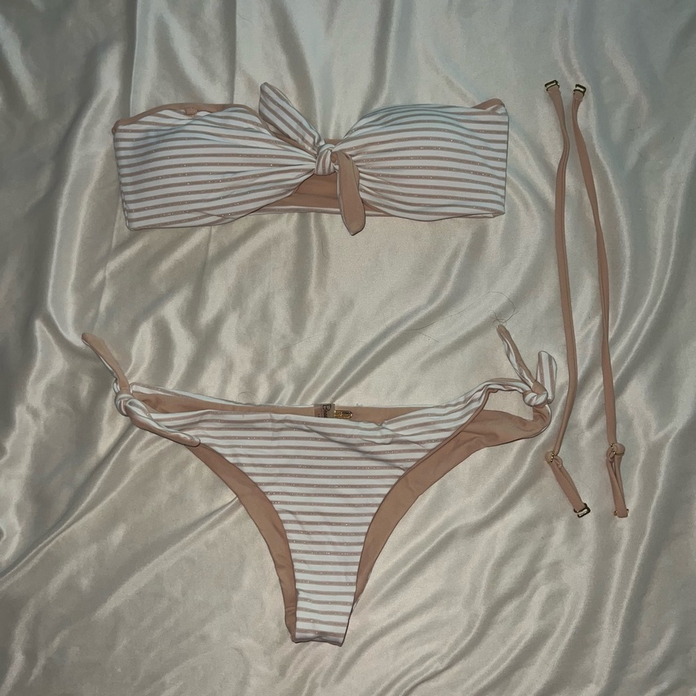 Beach bunny size M strapless bikini